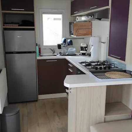 캠프장 Mobil Confort - Piscine - 4 Personnes - - Ile D'oleron *